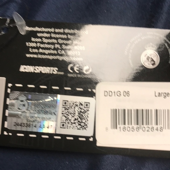 Large Real Madrid training jersey - Picture 2 of 3